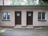 VEŘEJNÉ WC NA LESNÍM HŘBITOVĚ OTEVŘENO OD 6.00 - 14.30 hod. 