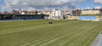 Jarní práce v městském sportovním areálu jsou v plném proudu